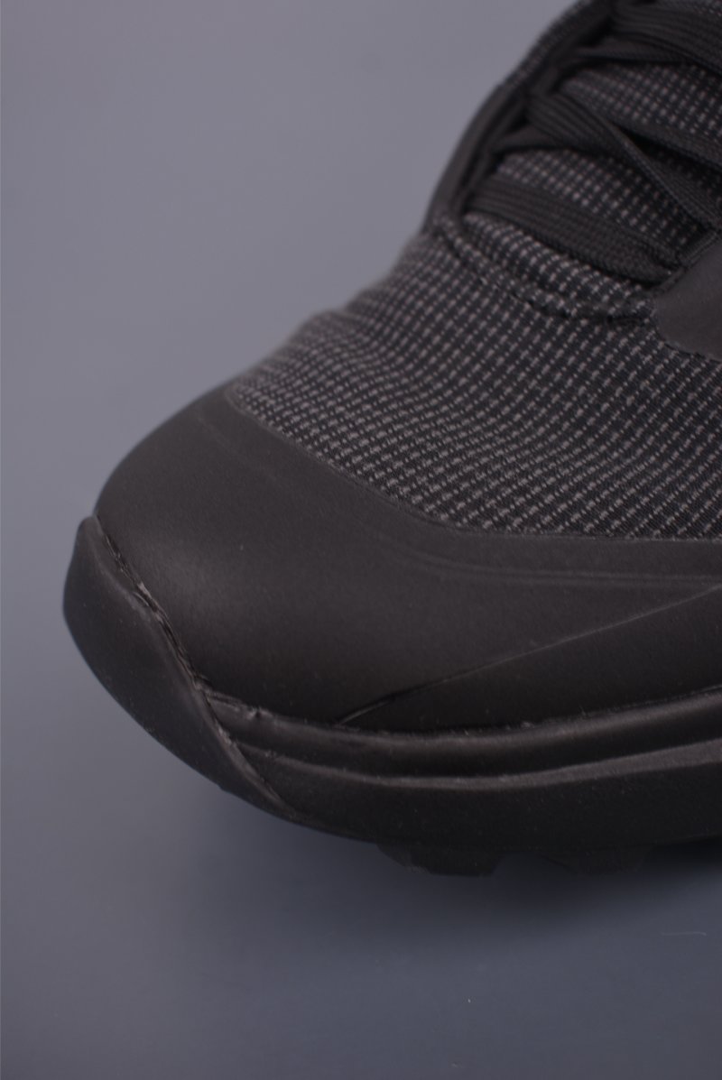 Arc'teryx Norvan GTX view