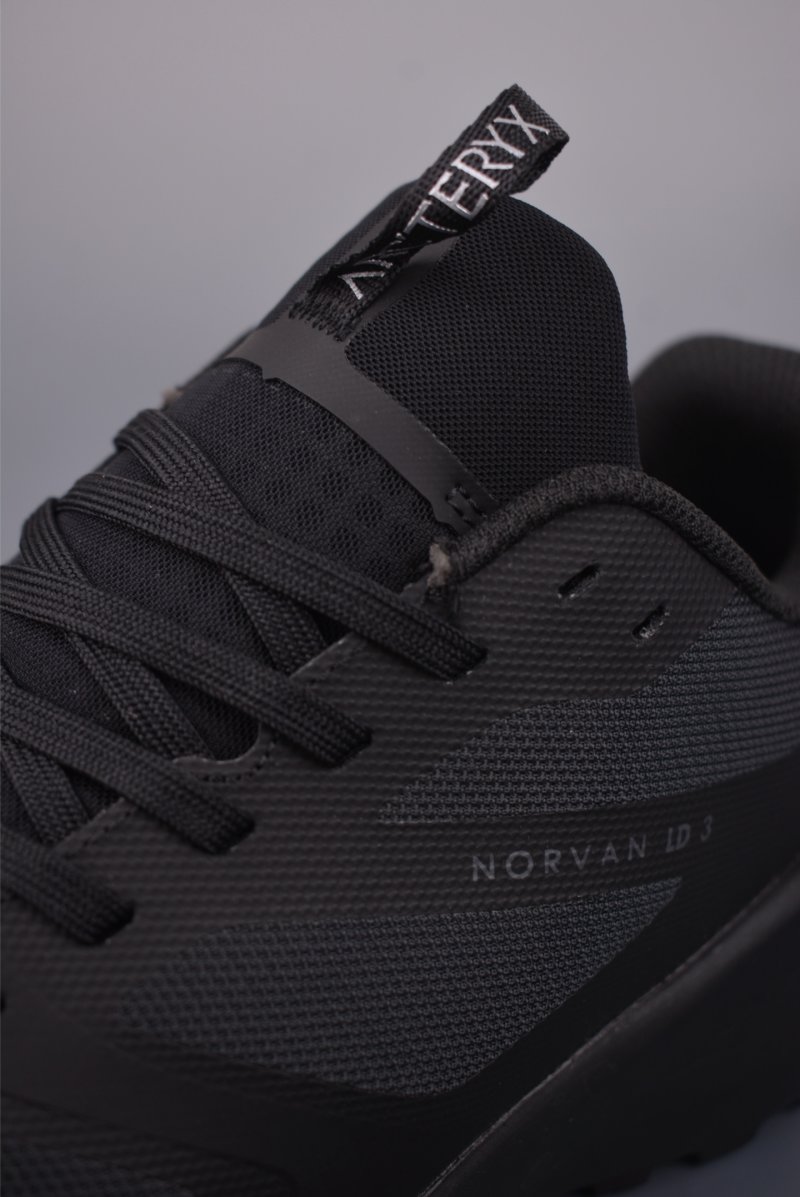 Arc'teryx Norvan GTX view