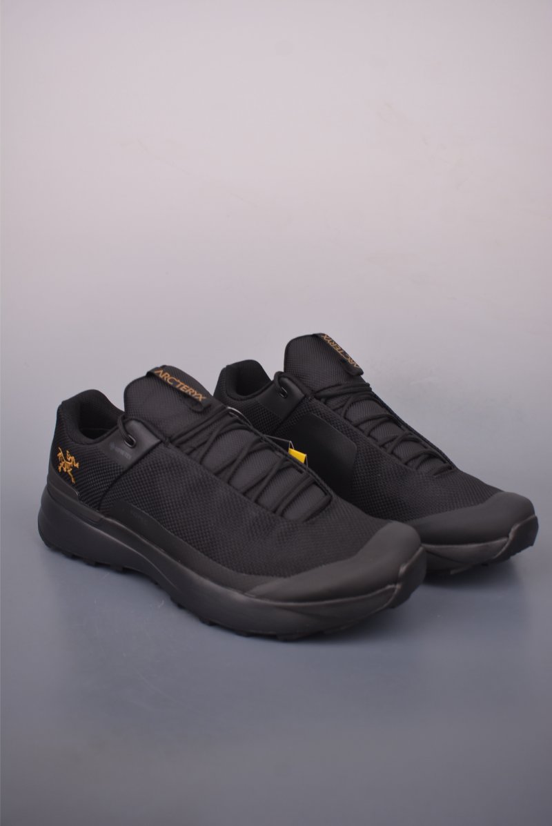 Arc'teryx Norvan GTX view