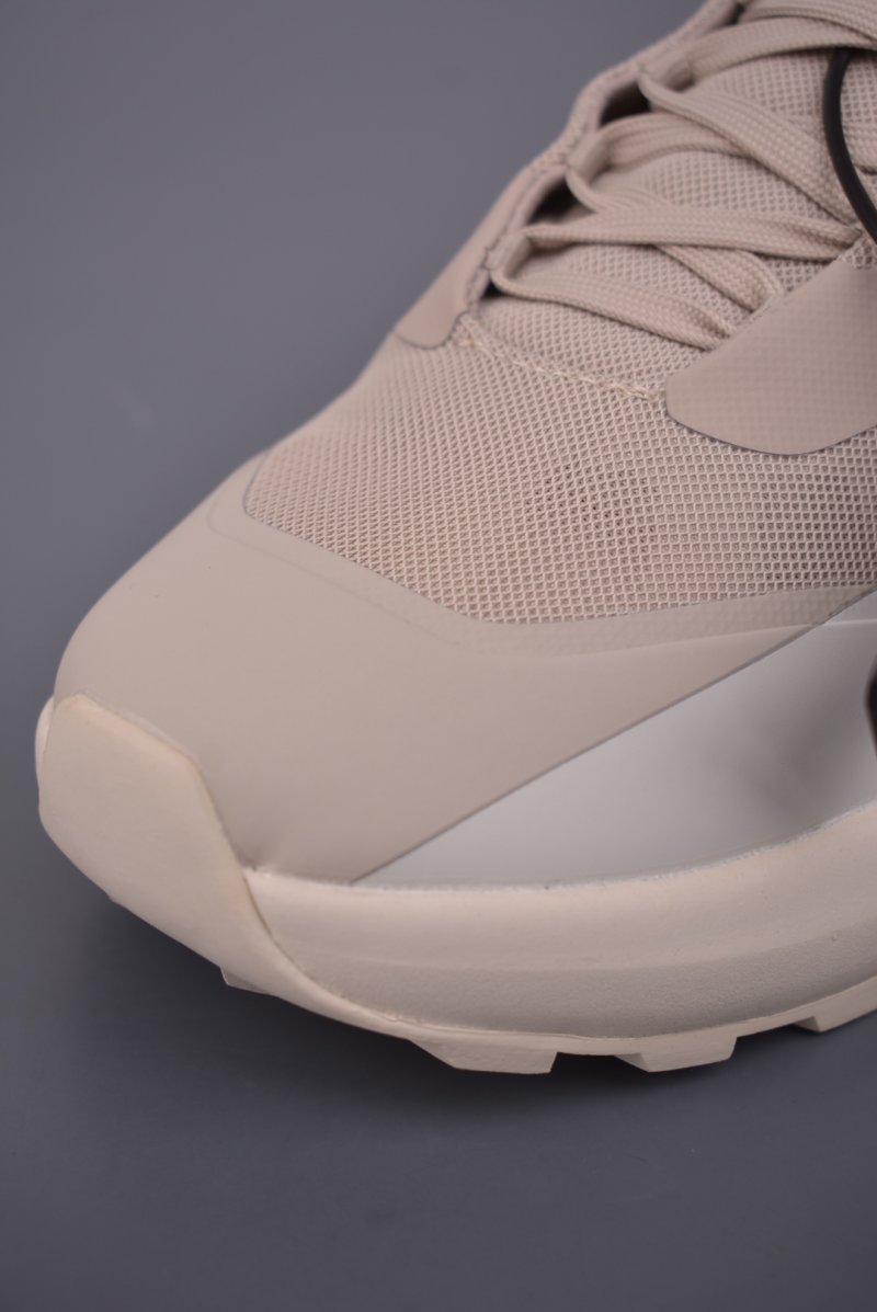 Arc'teryx Norvan LD 4 M view