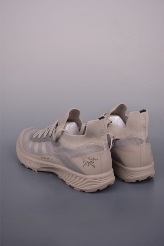 Arc'teryx Norvan SL 3 view 2