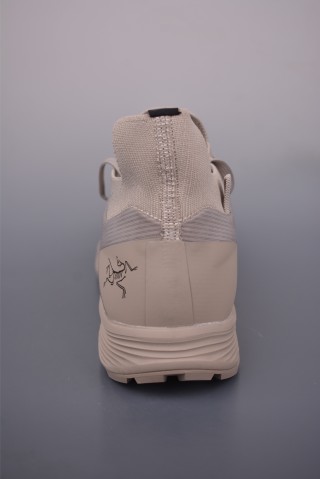 Arc'teryx Norvan SL 3 view 4