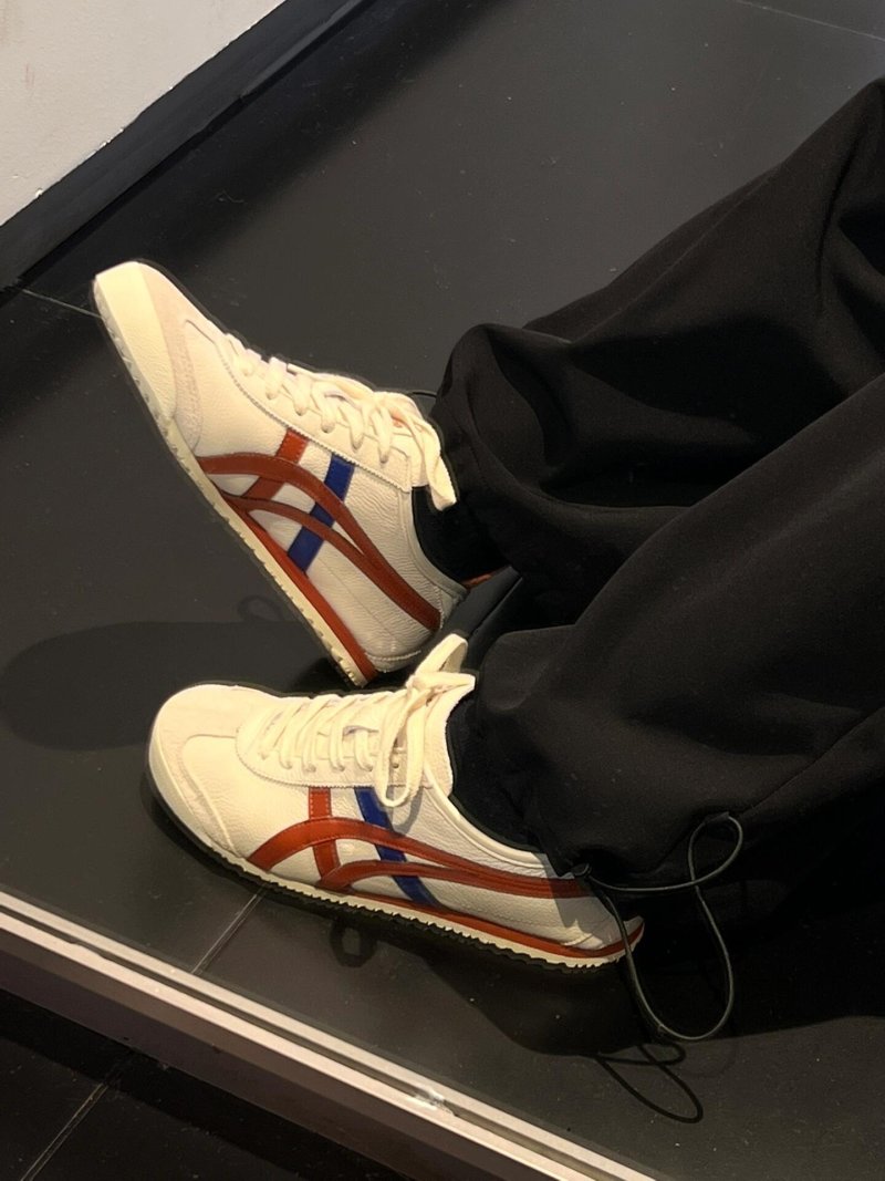 Asics Onitsuka Tiger view