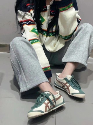 Asics Onitsuka Tiger view 2