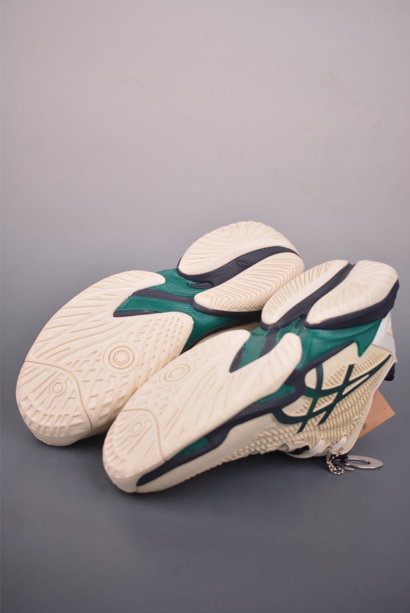 Asics Court FF3 Novak view