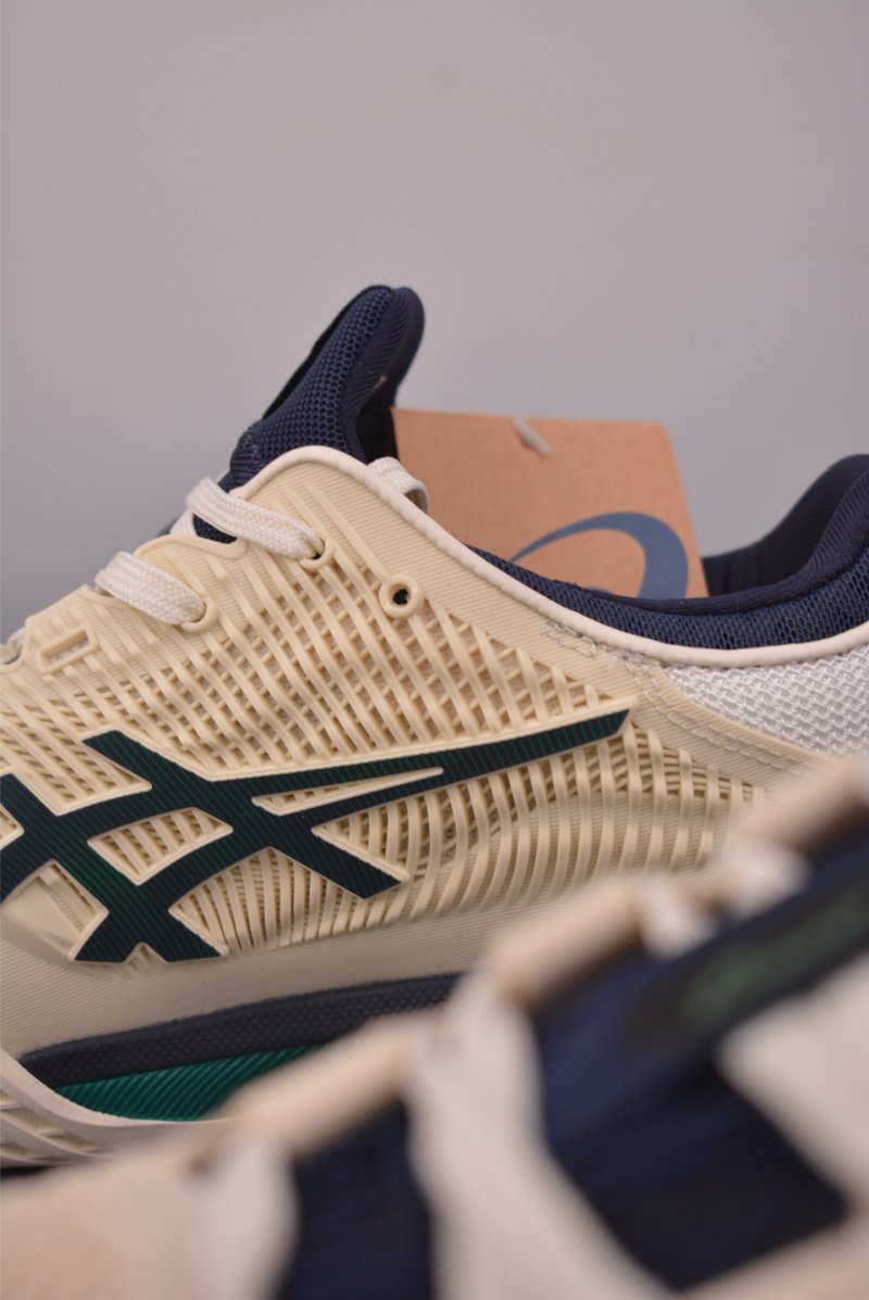 Asics Court FF3 Novak view