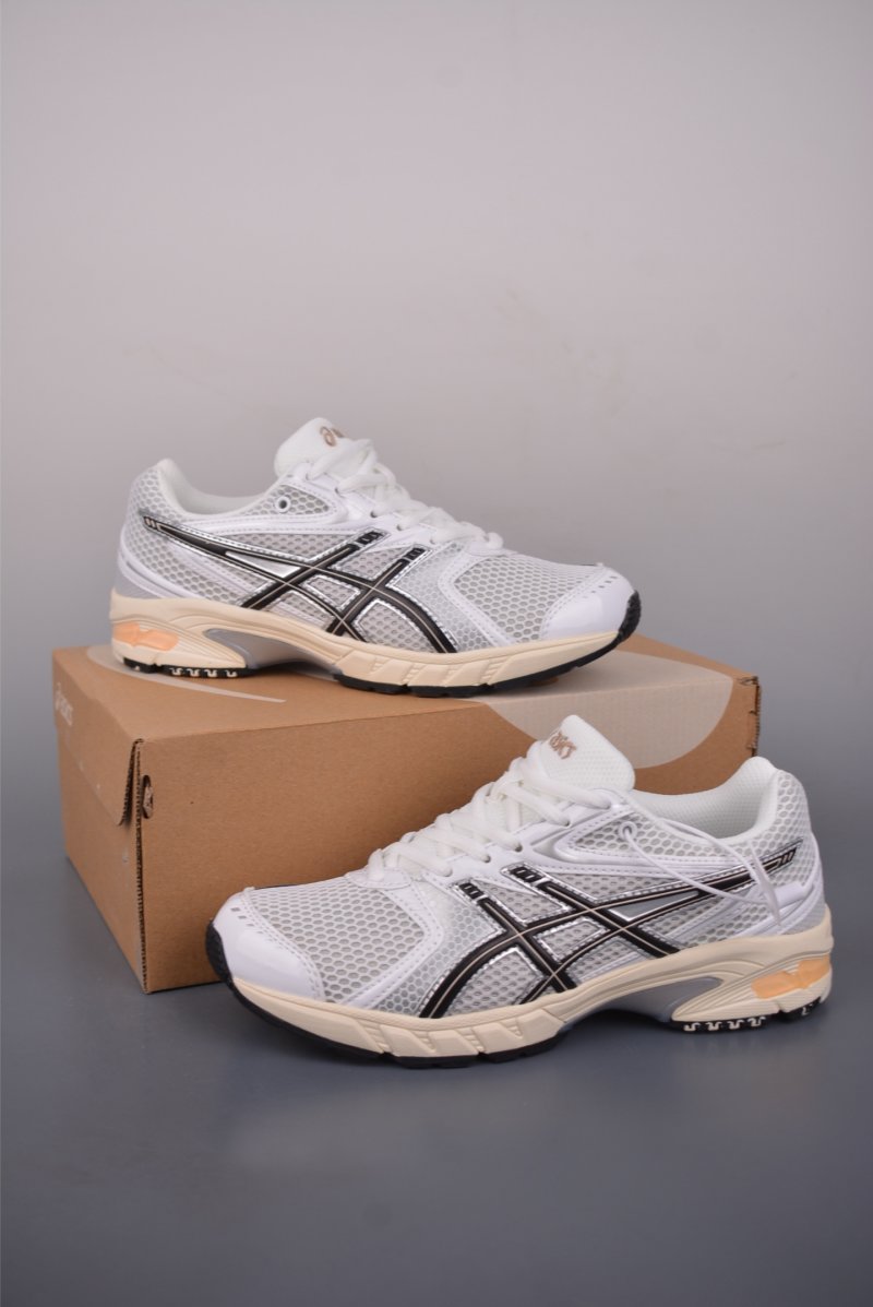 Asics DS-Trainer view