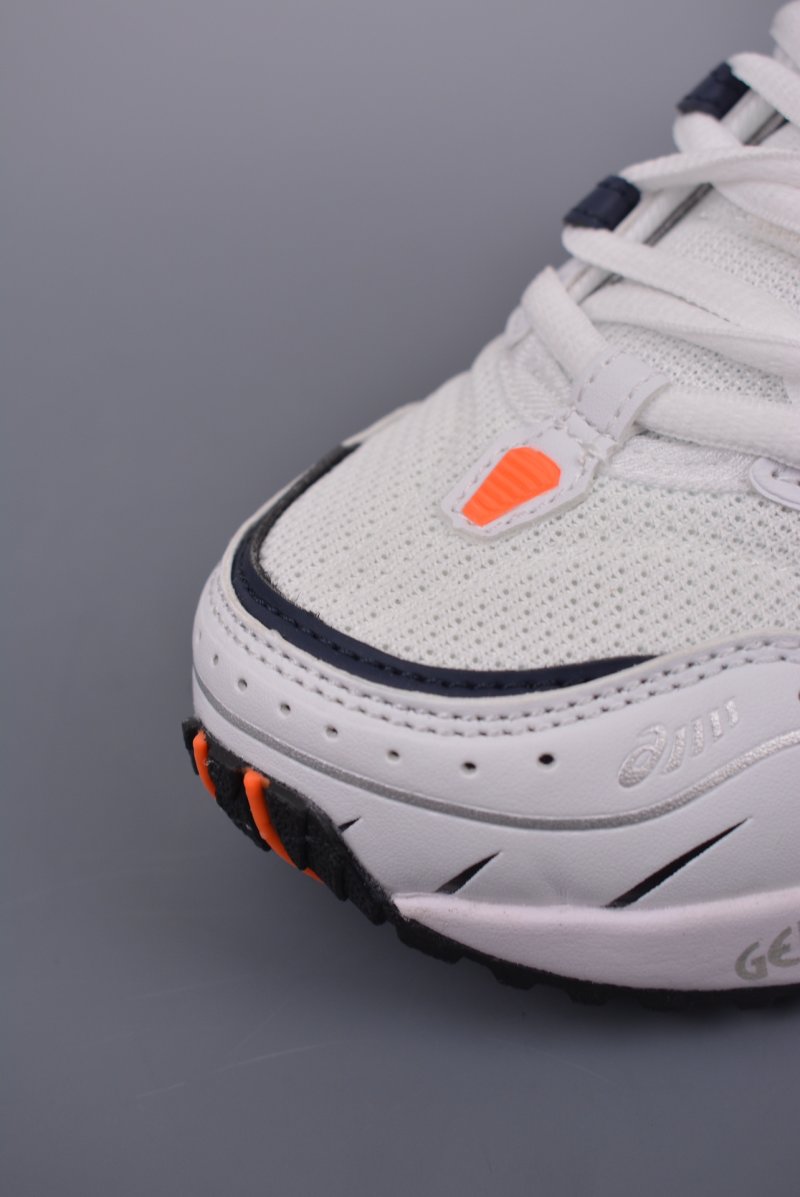 Asics Gel-1090 view