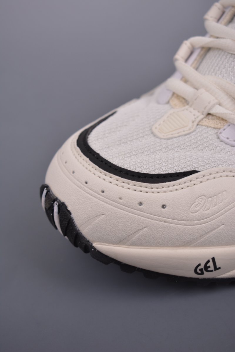 Asics Gel-1090 view