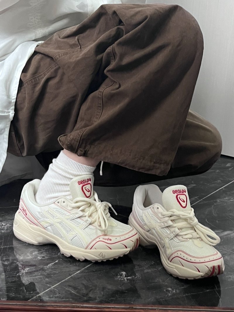 Asics Gel-1090 view
