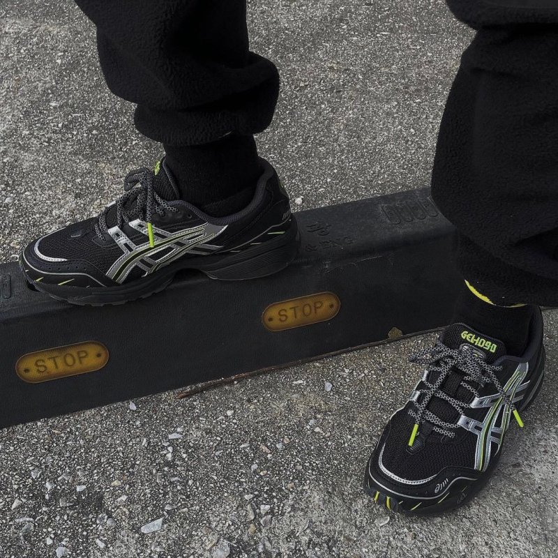 Asics Gel-1090 view