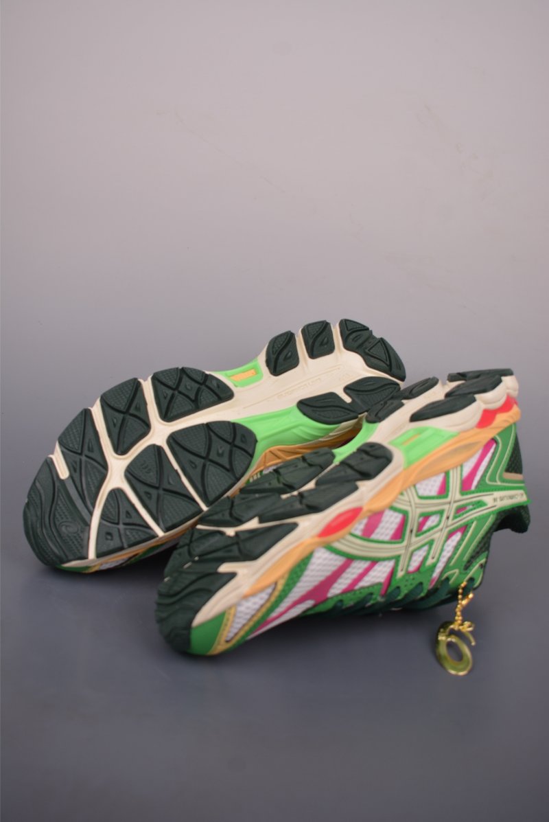 Asics Gel-Cumulus 16 view