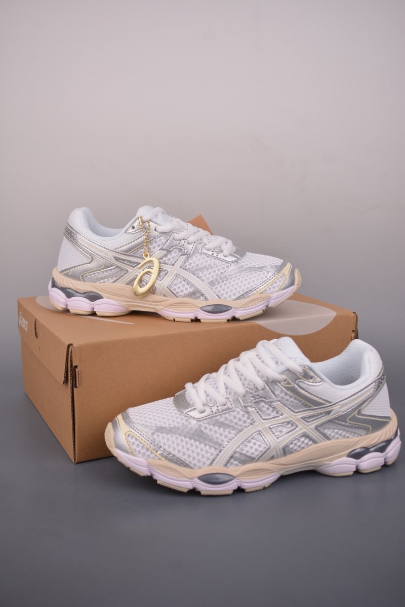 Asics Gel-Cumulus 16 view