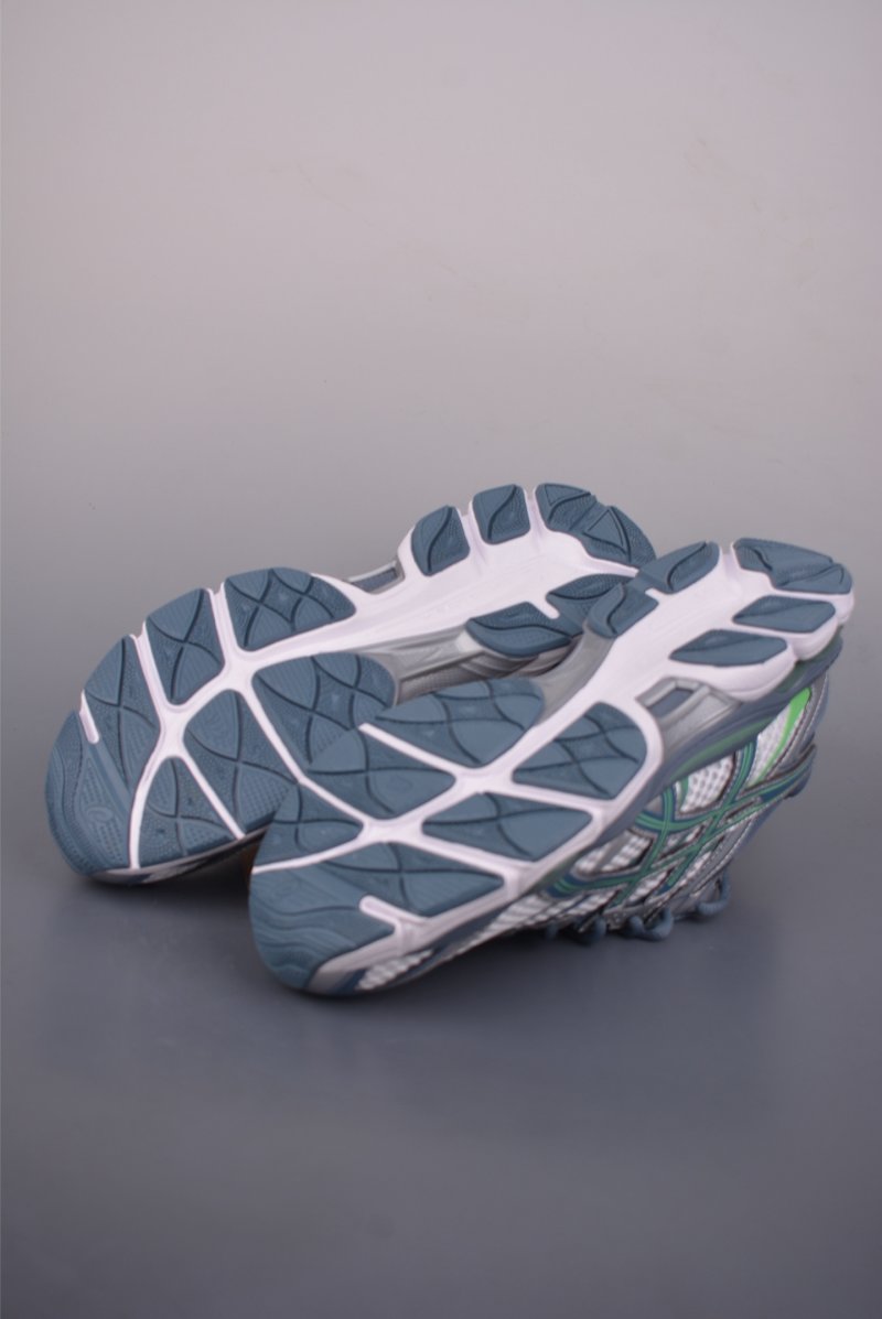 Asics Gel-Cumulus 16 view