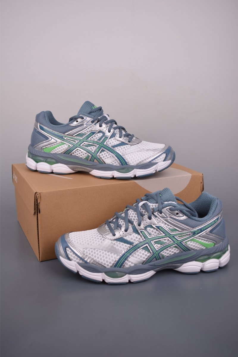 Asics Gel-Cumulus 16 view