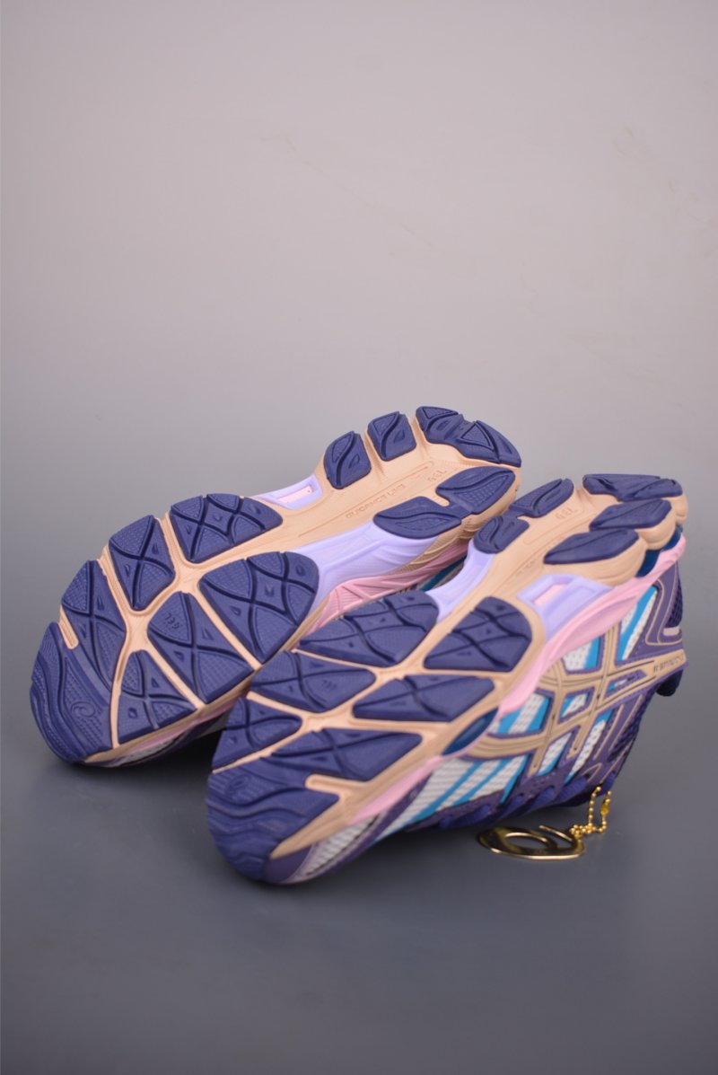 Asics Gel-Cumulus 16 view