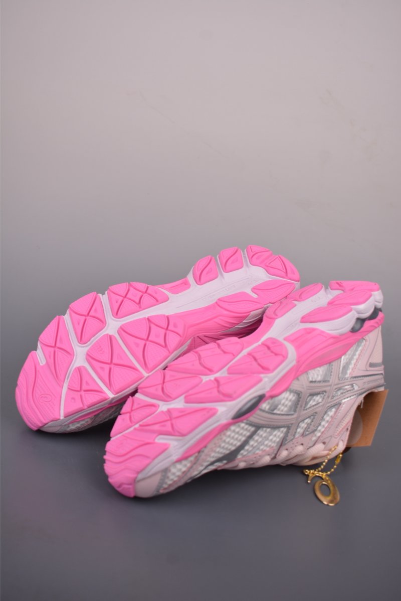 Asics Gel-Cumulus 16 view