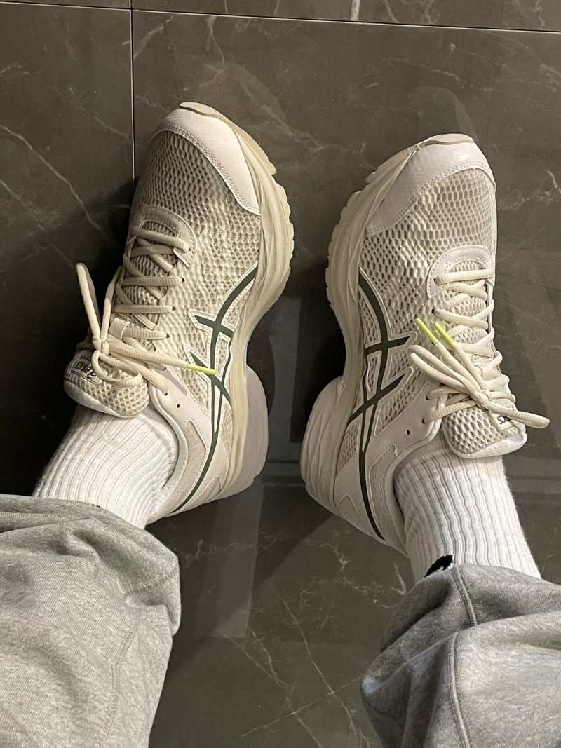 Asics Gel-Flux 4 view