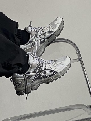 Asics Gel-Kahana 8 view 4