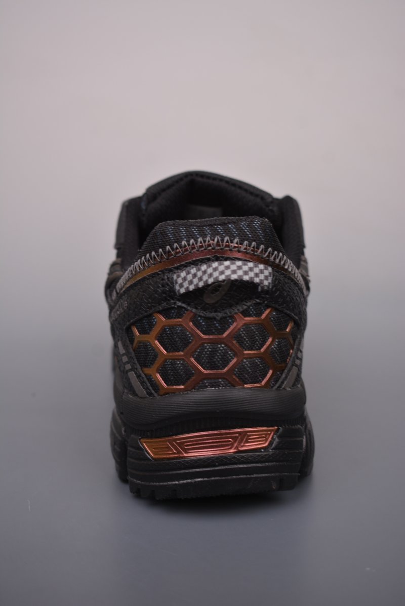 Asics Gel-Kahana 8 view