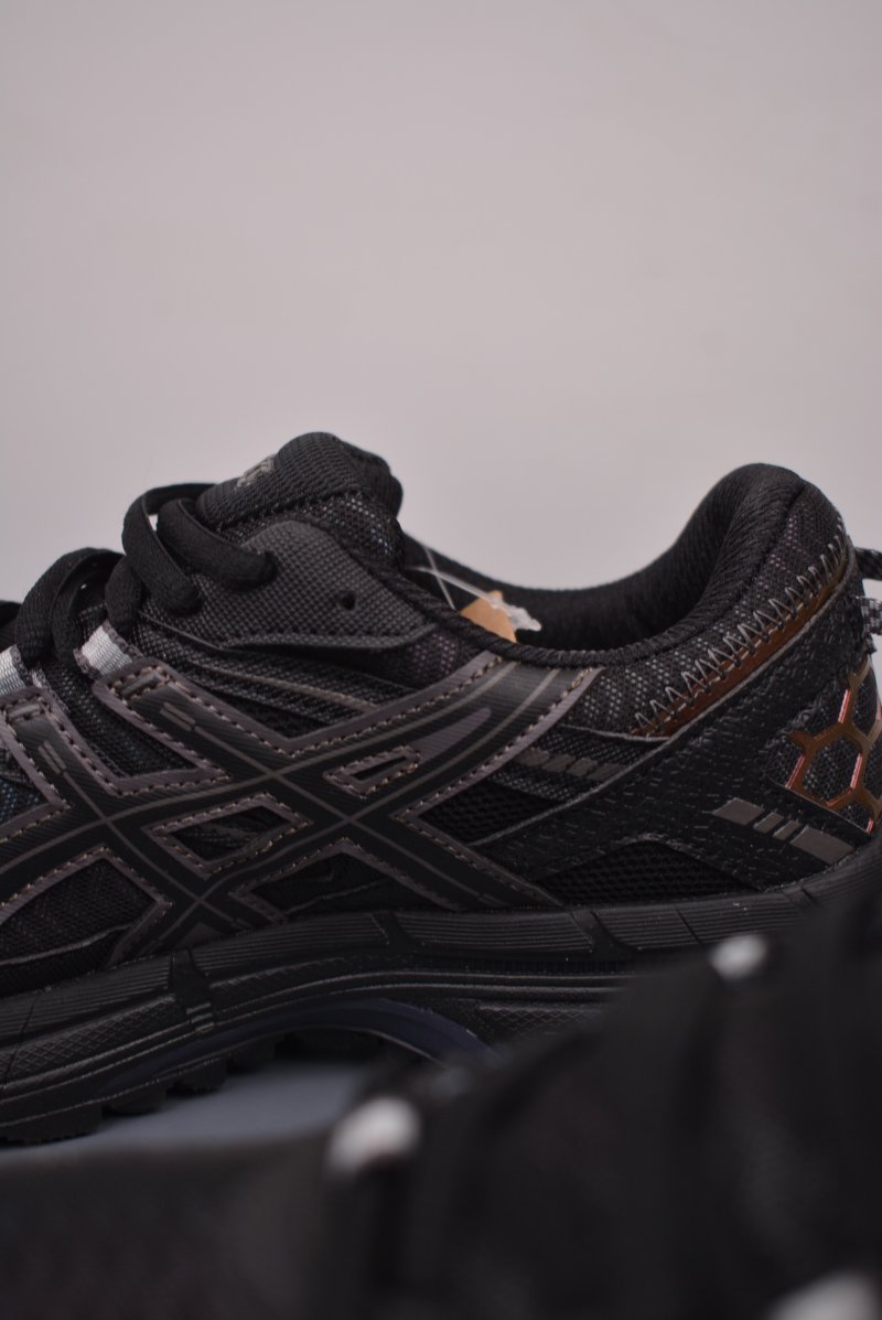 Asics Gel-Kahana 8 view