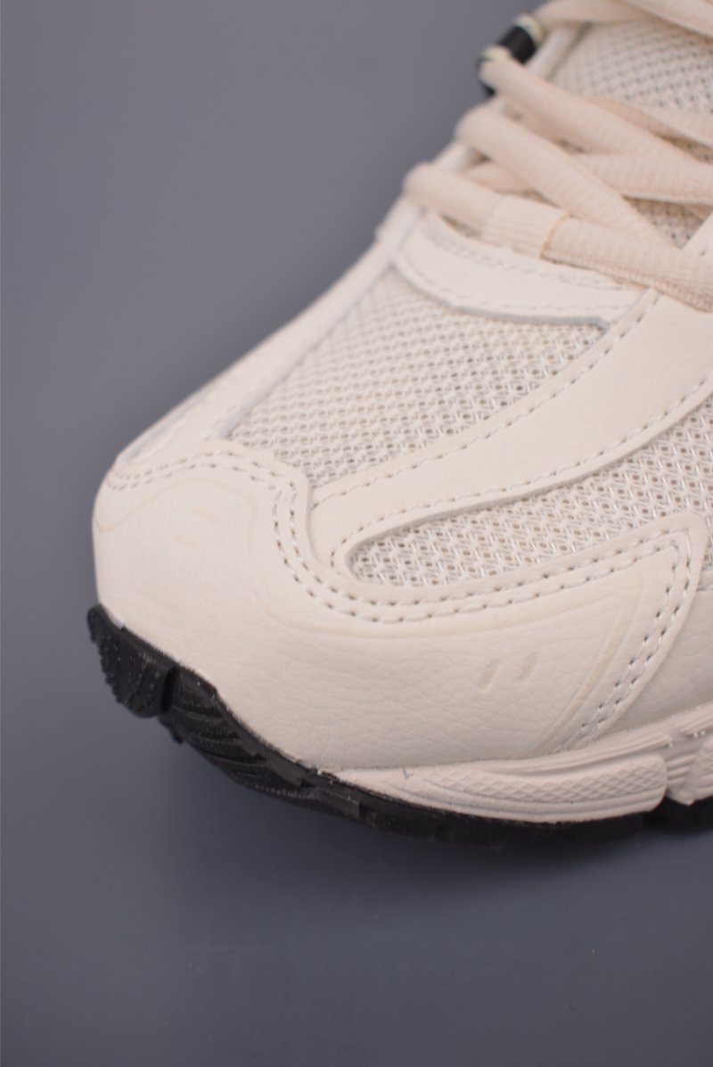 Asics Gel-Kahana 8 view