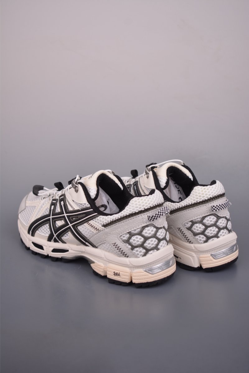 Asics Gel-Kahana 8 view