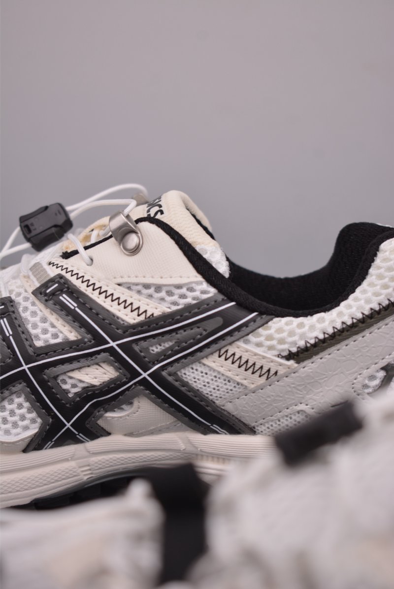 Asics Gel-Kahana 8 view
