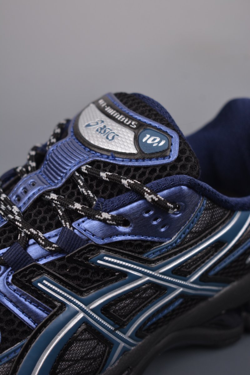 Asics Gel-Kahana Nimbus 10.1 Y2K view