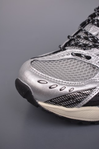 Asics Gel-Kahana Nimbus 10.1 Y2K view 6