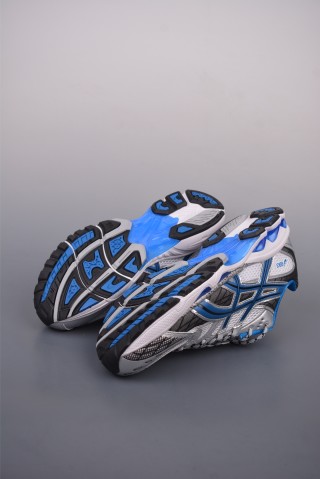 Asics Gel-Kahana Nimbus 10.1 Y2K view 3