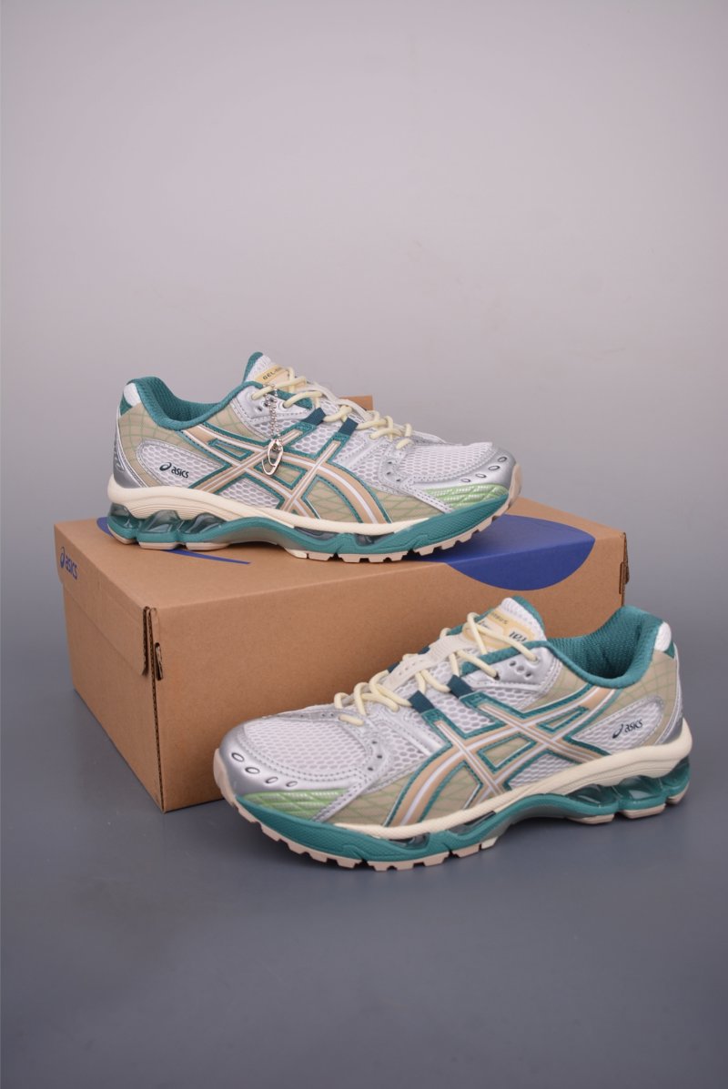 Asics Gel-Kahana Nimbus 10.1 Y2K view