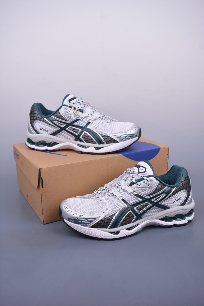 Asics Gel-Kahana Nimbus 10.1 Y2K view