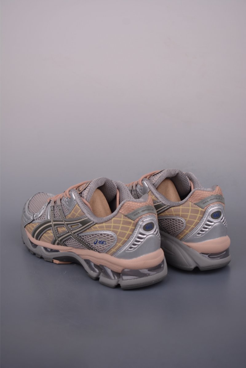 Asics Gel-Kahana Nimbus 10.1 Y2K view