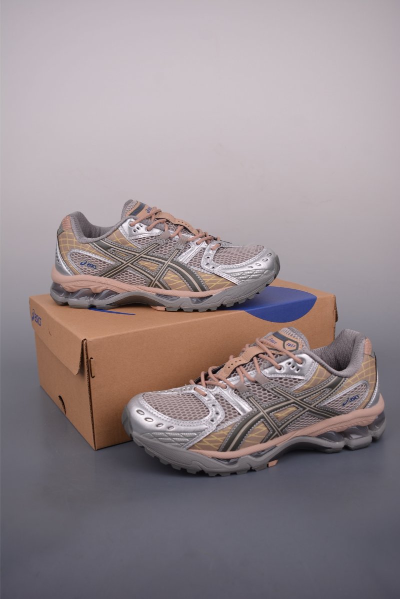 Asics Gel-Kahana Nimbus 10.1 Y2K view