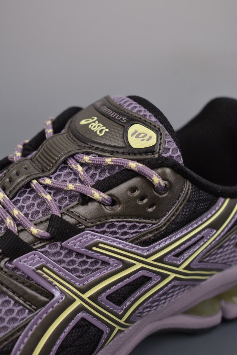 Asics Gel-Kahana Nimbus 10.1 Y2K view