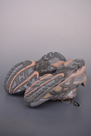 Asics Gel-Kahana Nimbus 10.1 Y2K view 3