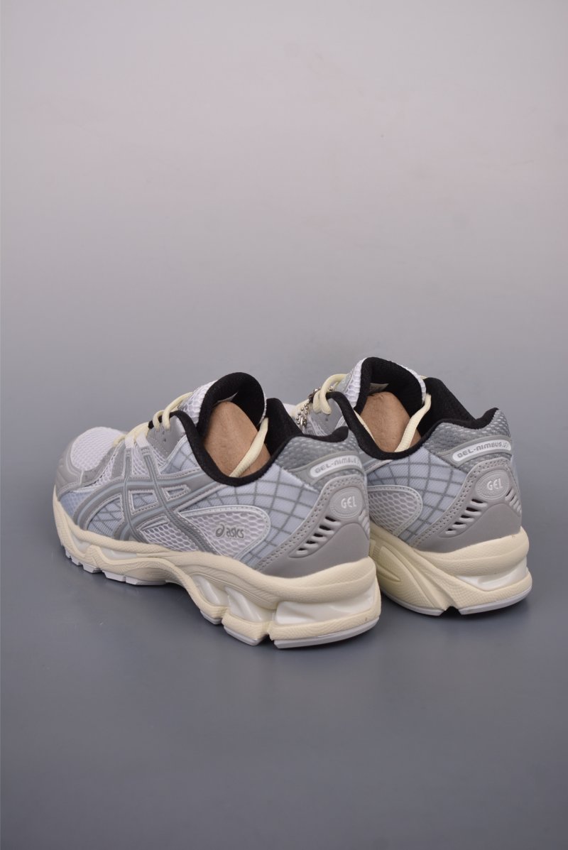 Asics Gel-Kahana Nimbus 10.1 Y2K view