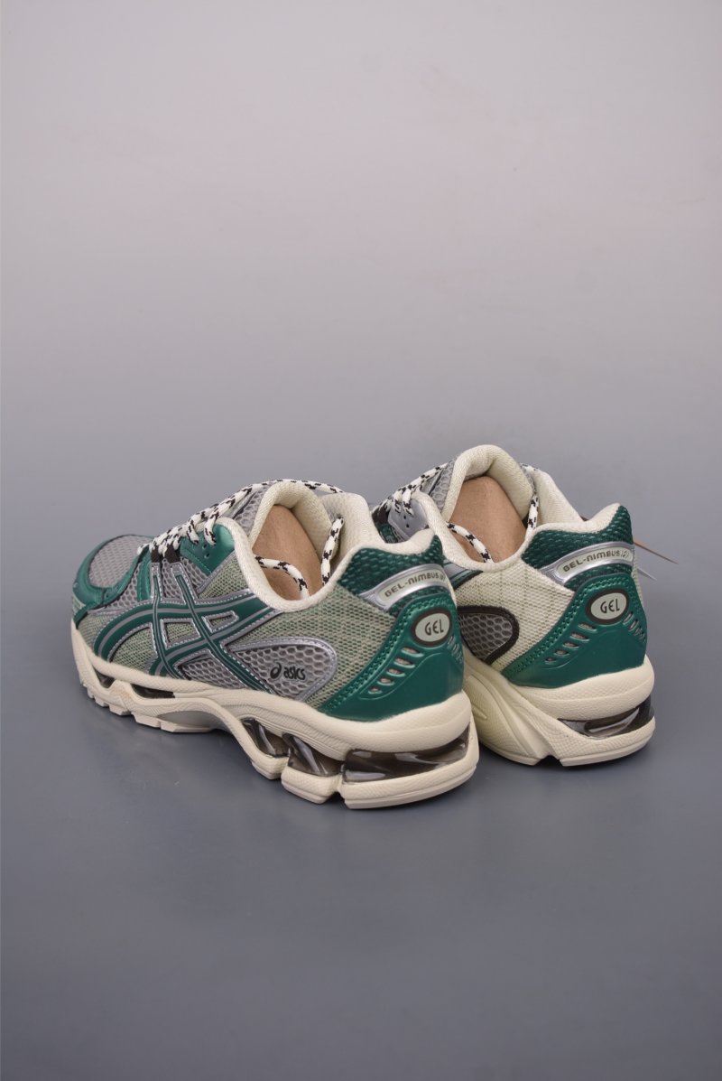 Asics Gel-Kahana Nimbus 10.1 Y2K view