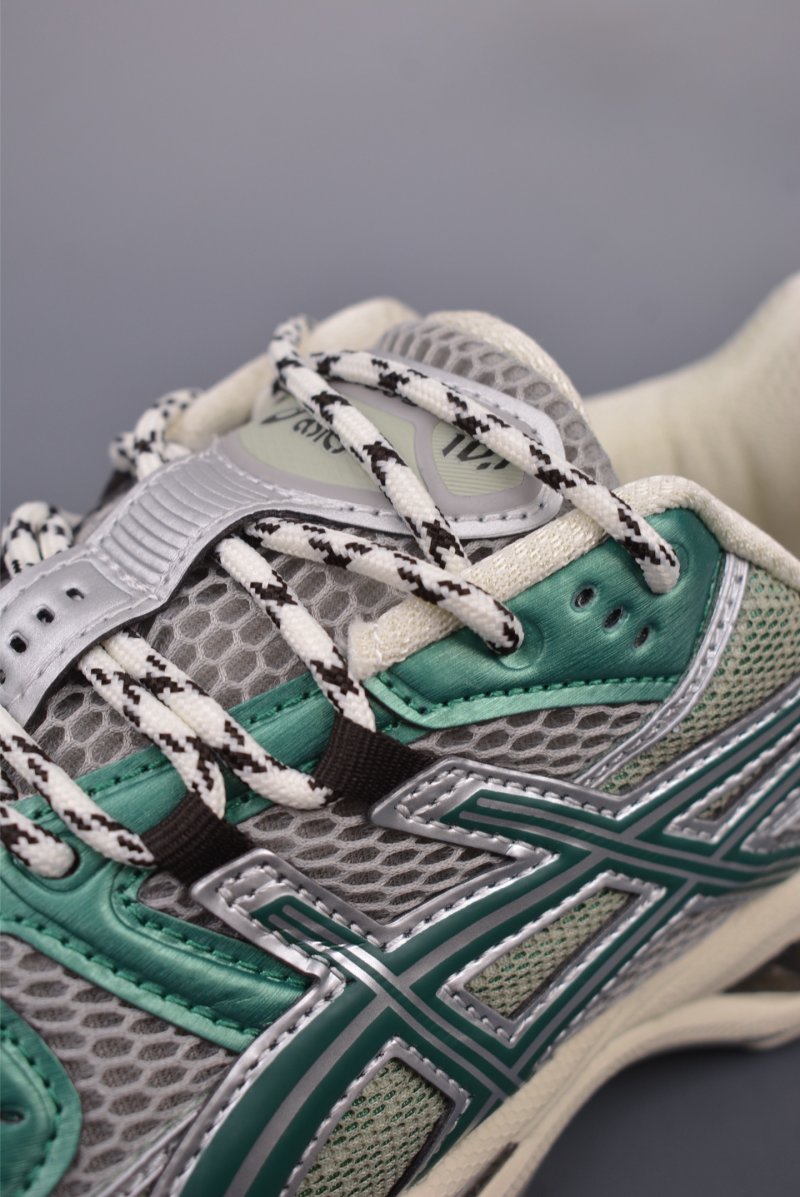 Asics Gel-Kahana Nimbus 10.1 Y2K view