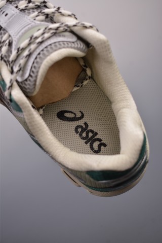 Asics Gel-Kahana Nimbus 10.1 Y2K view 9