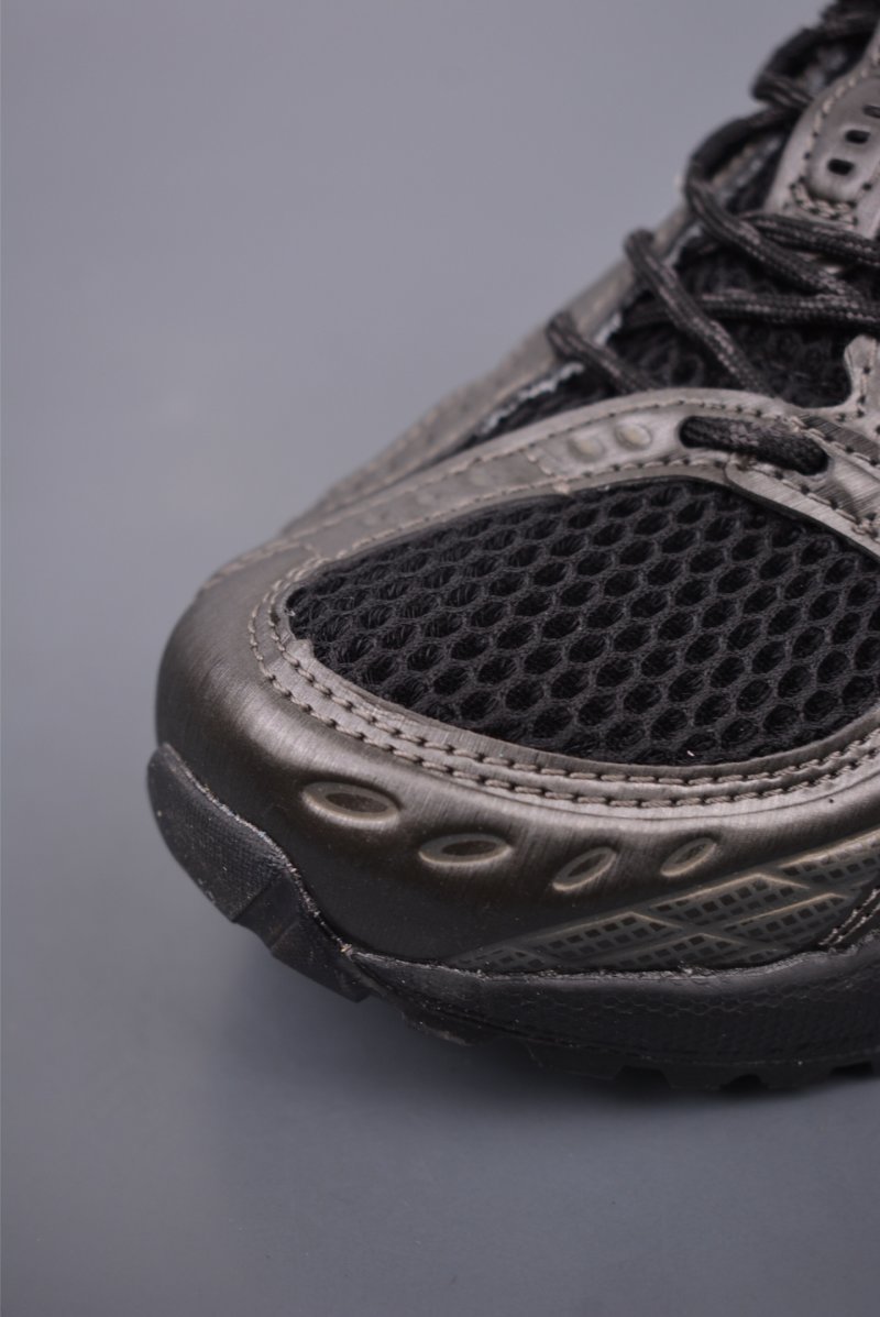Asics Gel-Kahana Nimbus 10.1 Y2K view