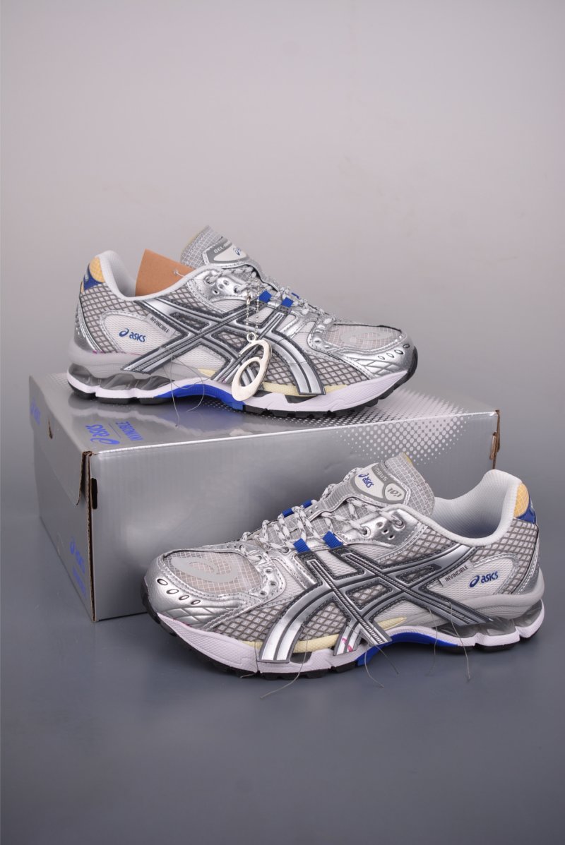 Asics Gel-Kahana Nimbus 10.1 Y2K view