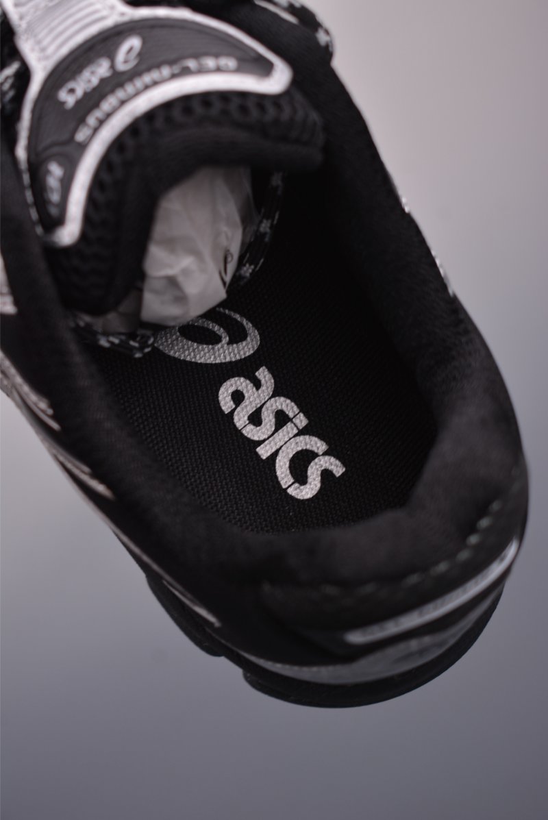 Asics Gel-Kahana Nimbus Y2K view