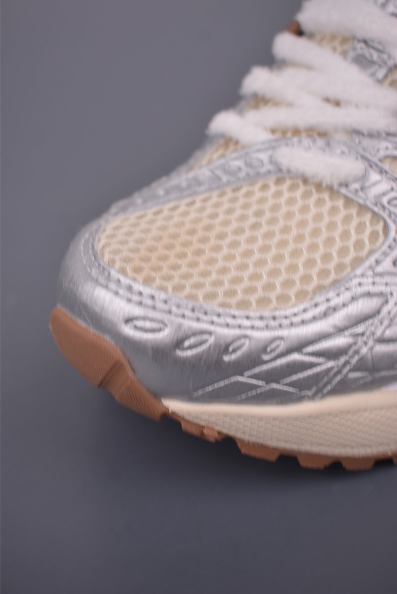 Asics Gel-Kahana Nimbus Y2K view