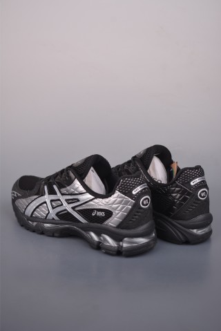 Asics Gel-Kahana Nimbus Y2K view 2