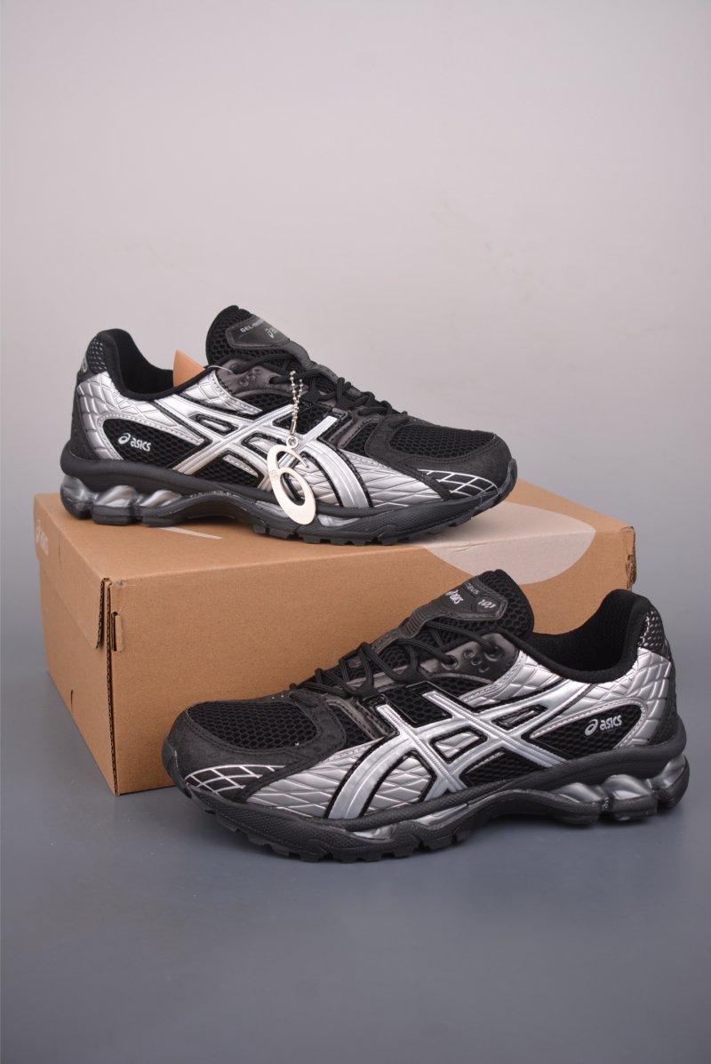 Asics Gel-Kahana Nimbus Y2K view