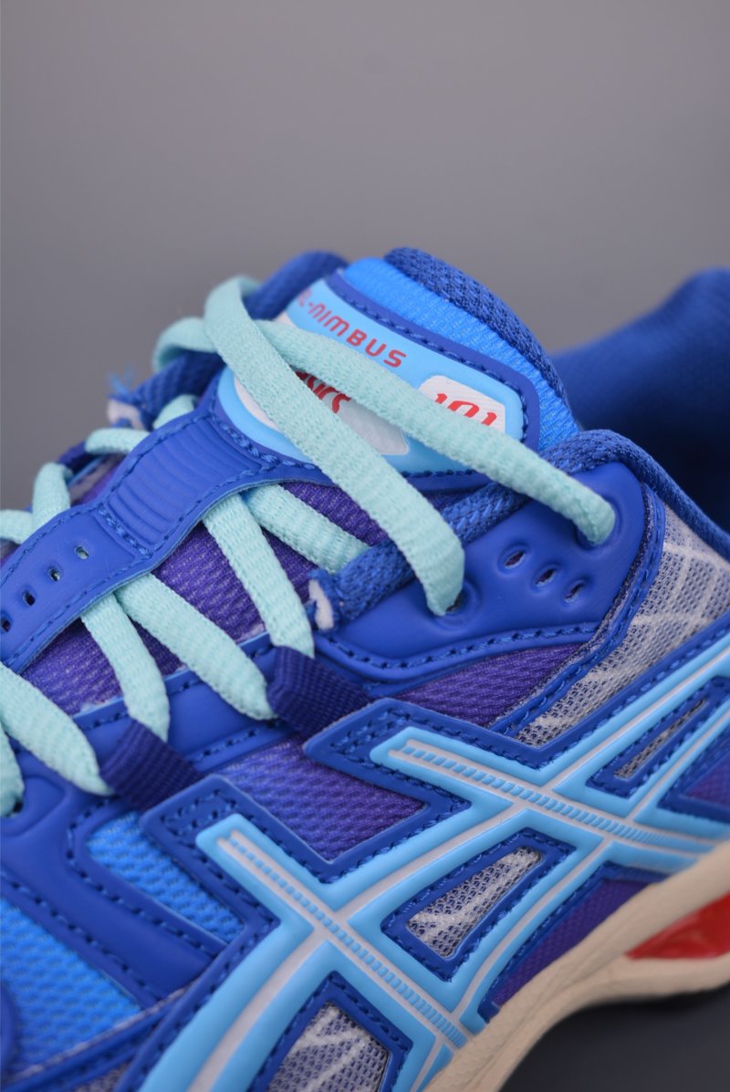 Asics Gel-Kahana Nimbus Y2K view
