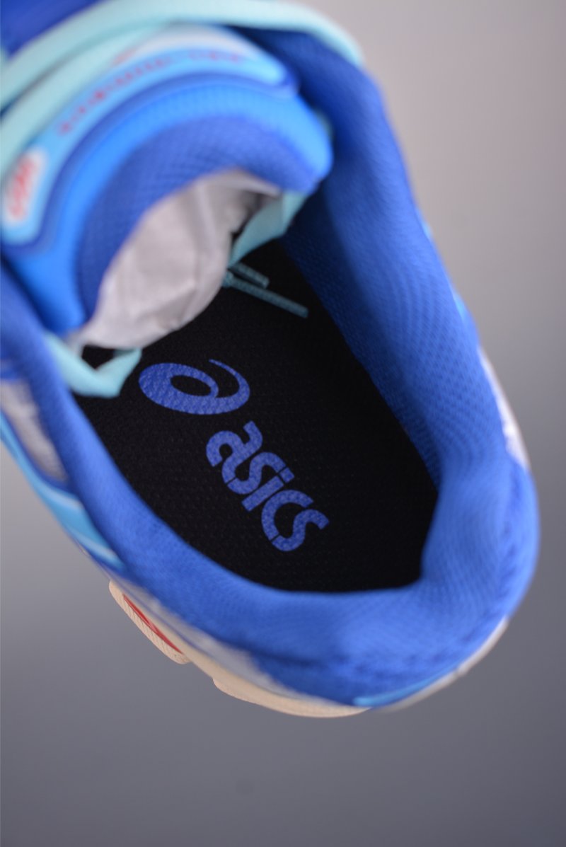 Asics Gel-Kahana Nimbus Y2K view