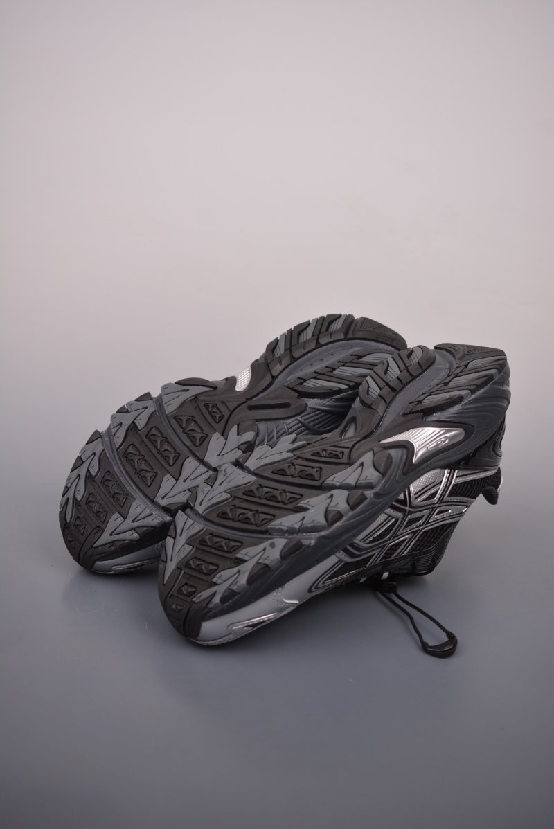 Asics Gel-Kahana TR V4 view